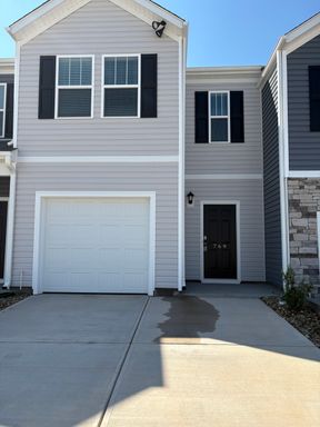 3 bed 2.5 bath townhome in Greer! – photo 1