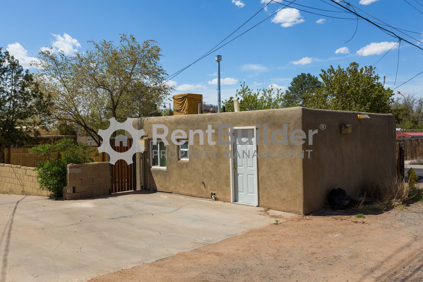 Albuquerque Apartment: 402 Richmond Dr. SE