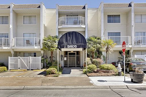 Conveniently Located Apartment with Nice Amenities – photo 1