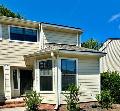 3 Bed 3 Bath - Private Fenced Patio – photo 1
