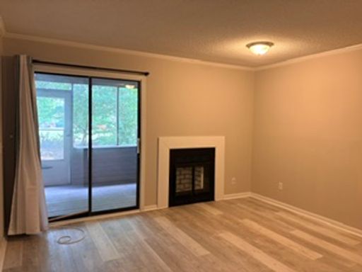 Beautiful townhome on hole #3 of Pebble Creek Golf Course in Taylors SC!