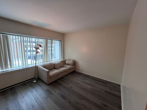 *SUMMER SPECIAL - NO APPLICATION FEE* UPDATED FURNISHED STUDIO ON U OF M CAMPUS – photo 1