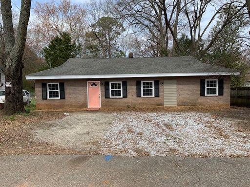 Recently remodeled 4 Bedroom home minutes from Cherrydale and downtown Greenville SC – photo 1