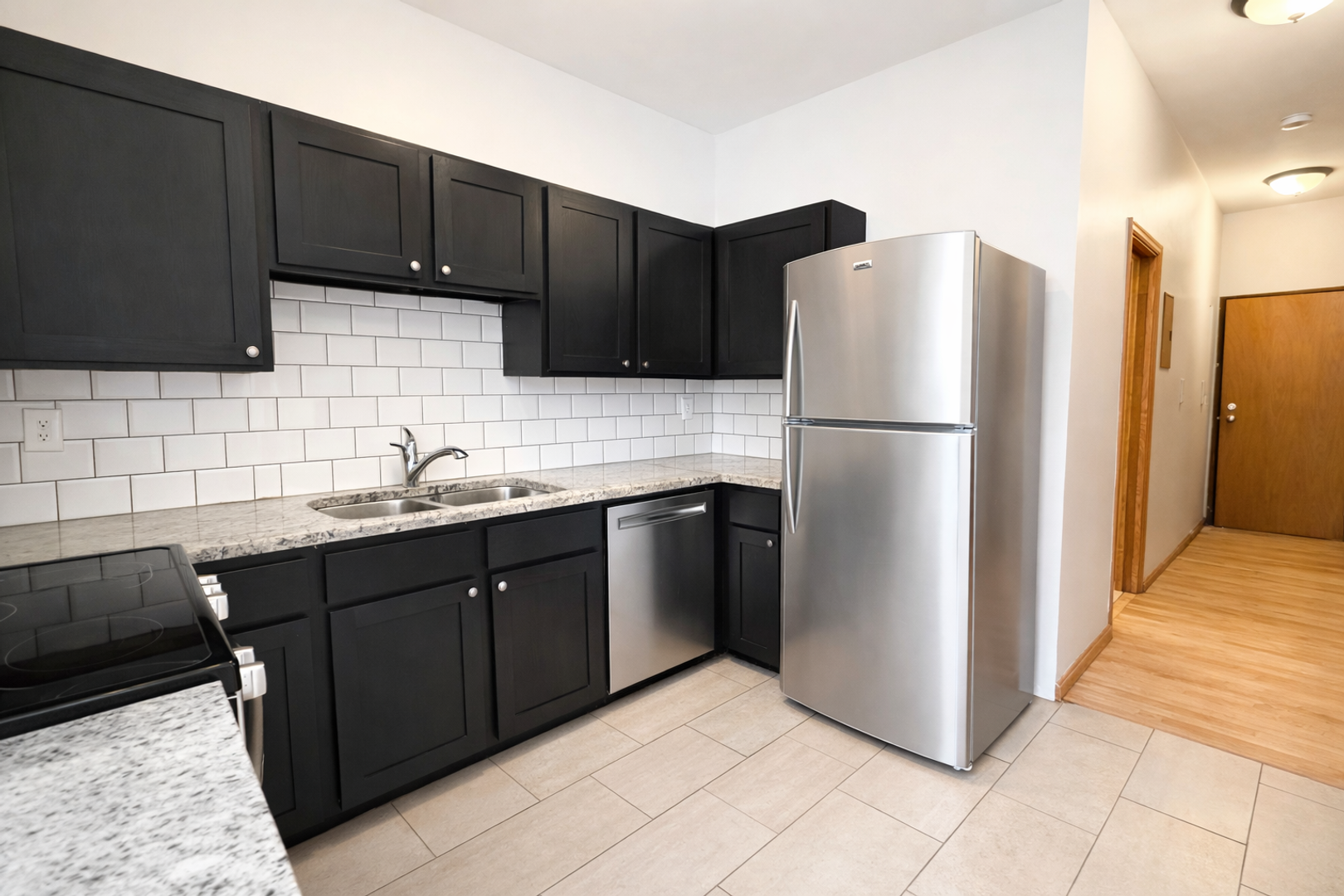 Minneapolis Apartment: 2514 Emerson Ave S.