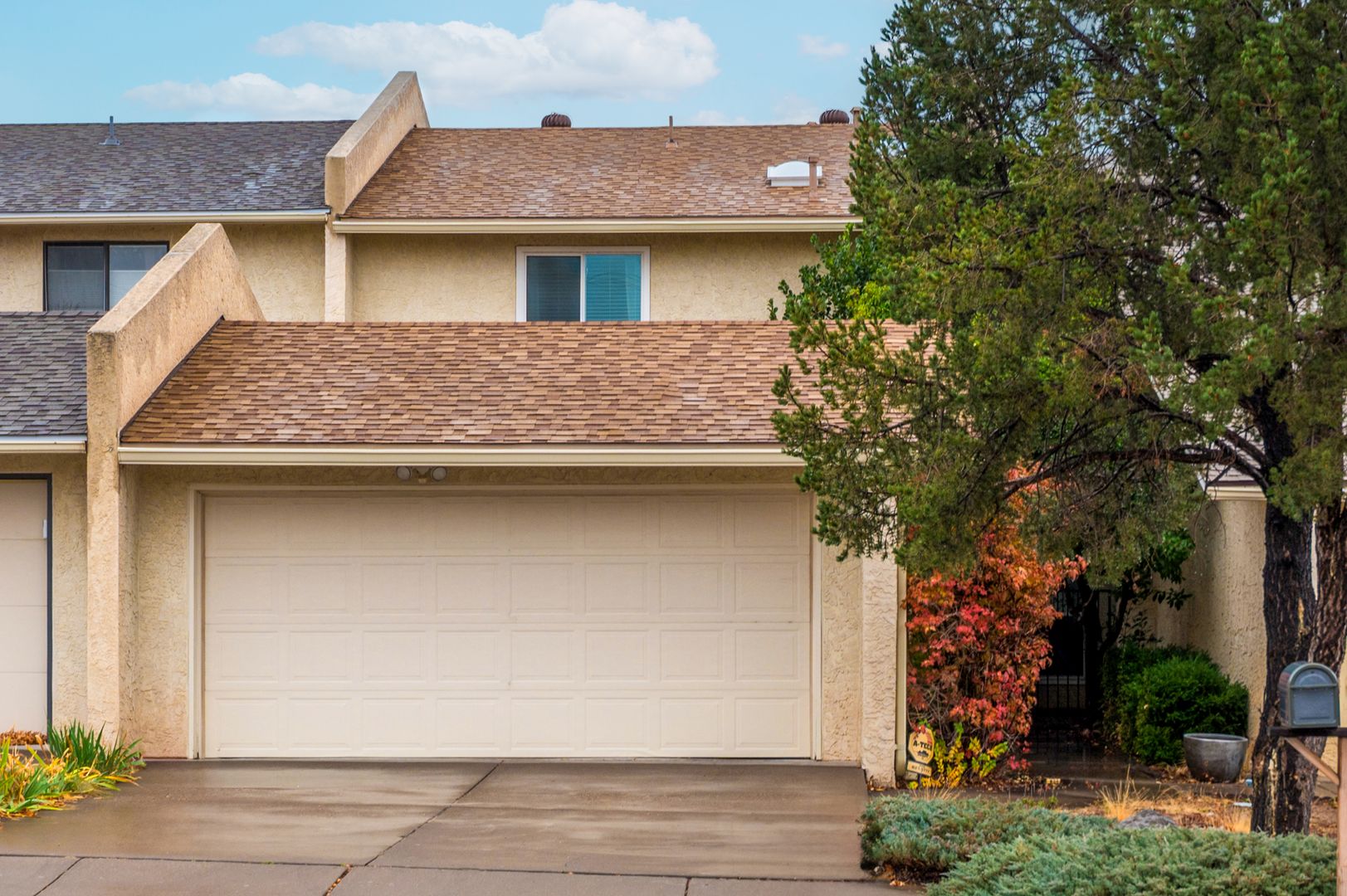 Albuquerque House: 9010 Hendrix Rd NE