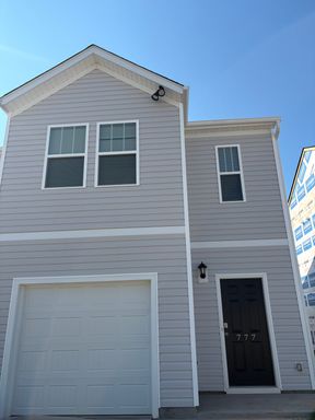 3 bed 2.5 bath townhome in Greer! – photo 1