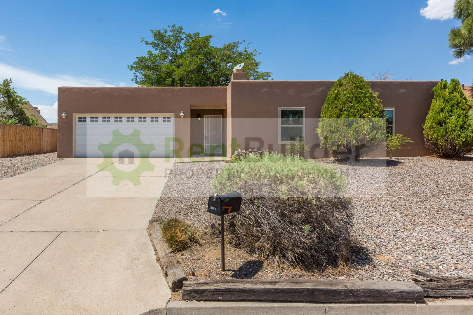 Albuquerque House: 10101 La Paz Dr. NW