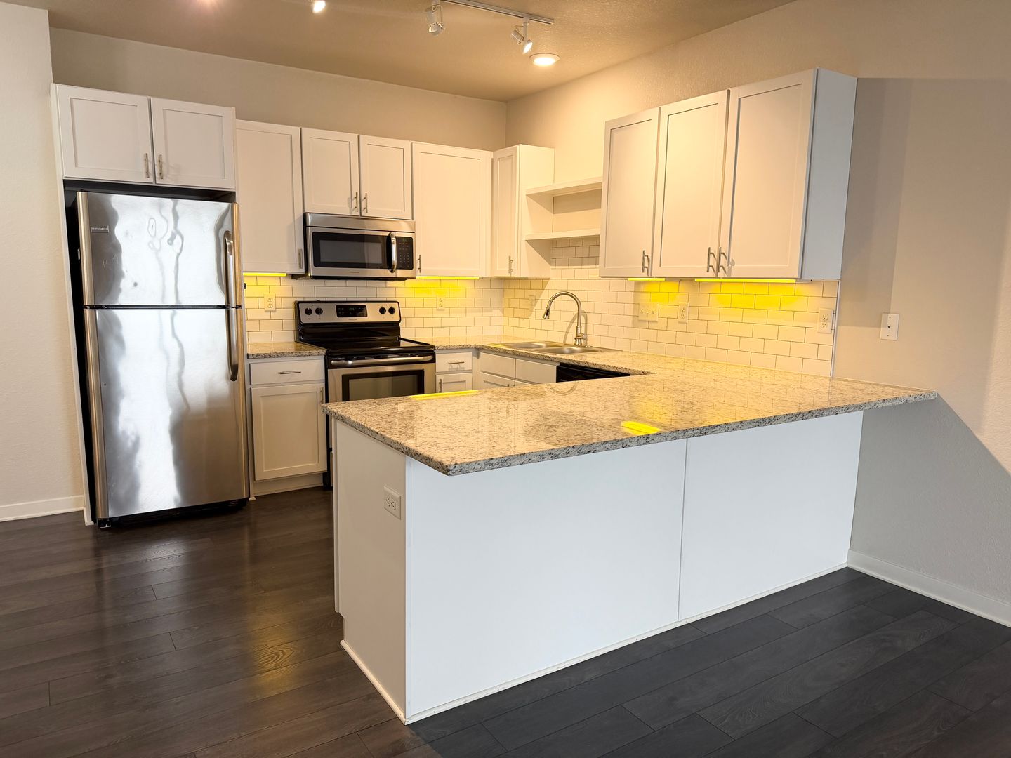 St. Louis Park Apartment: 4101 W. 31st Street