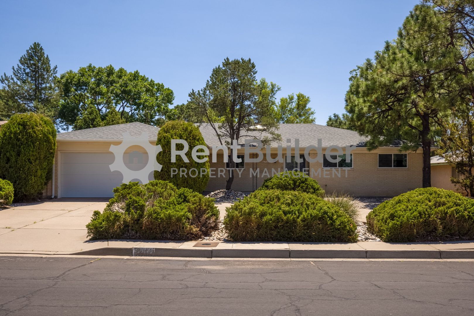 Albuquerque House: 6504 Loftus Ave. NE