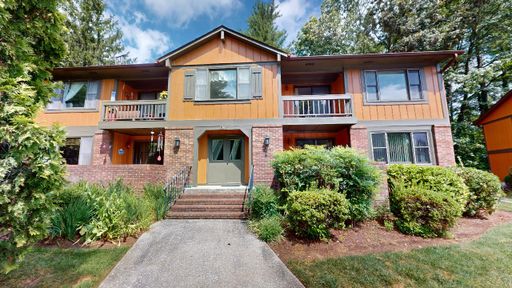Hendersonville Condo in Convenient Location – photo 1