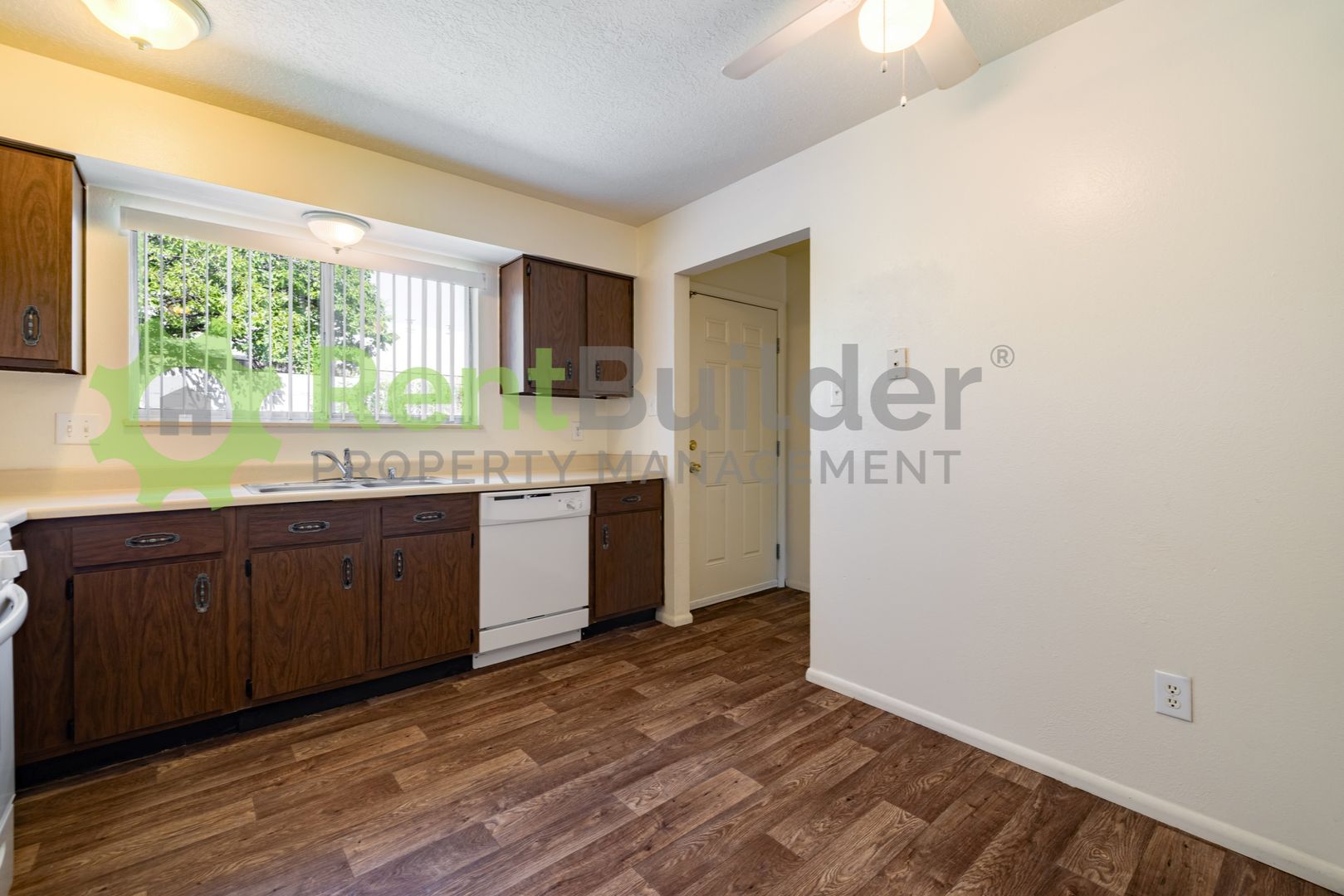 Albuquerque Apartment: 9716 Comanche Rd. NE Building 5