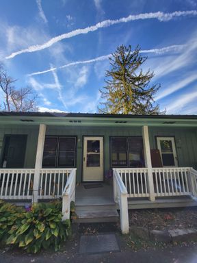 1 Bedroom surrounded by WNC Mountains