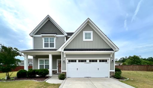 4 Bedroom in Beautiful neighborhood in The Walk Sloop Point, close to Topsail Beach, Jacksonville and Wilmington