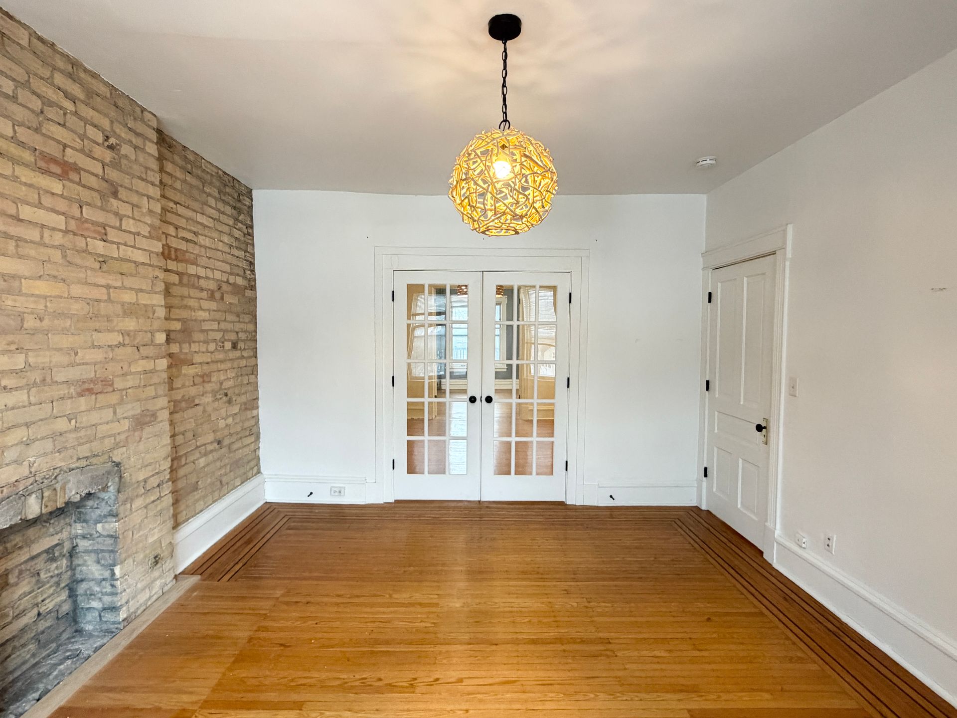 Minneapolis Apartment: 515 5th Ave. SE