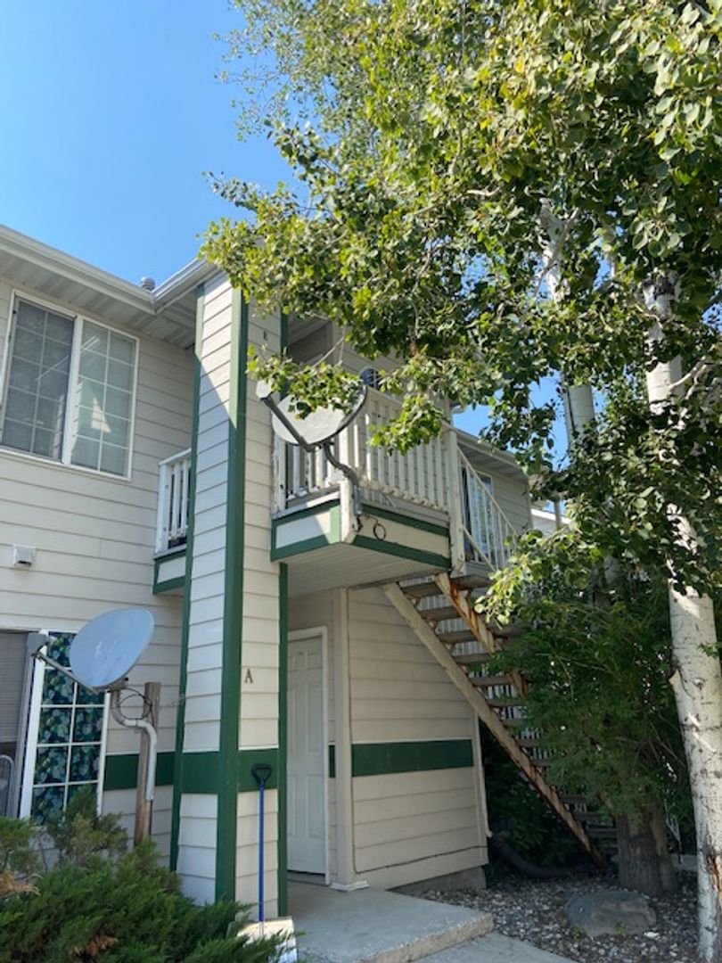 2 Bedroom 2 Bath Centrally Located Condo 