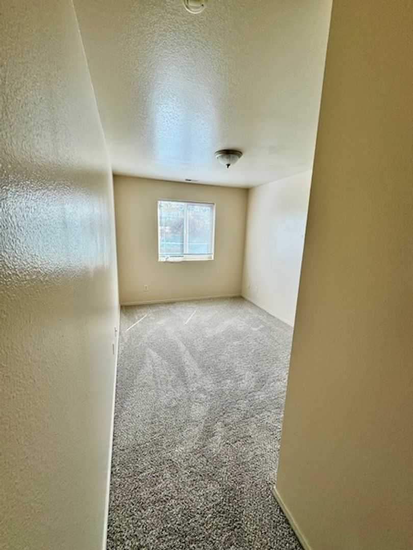 Belgrade House: 916 Shirley Unit H