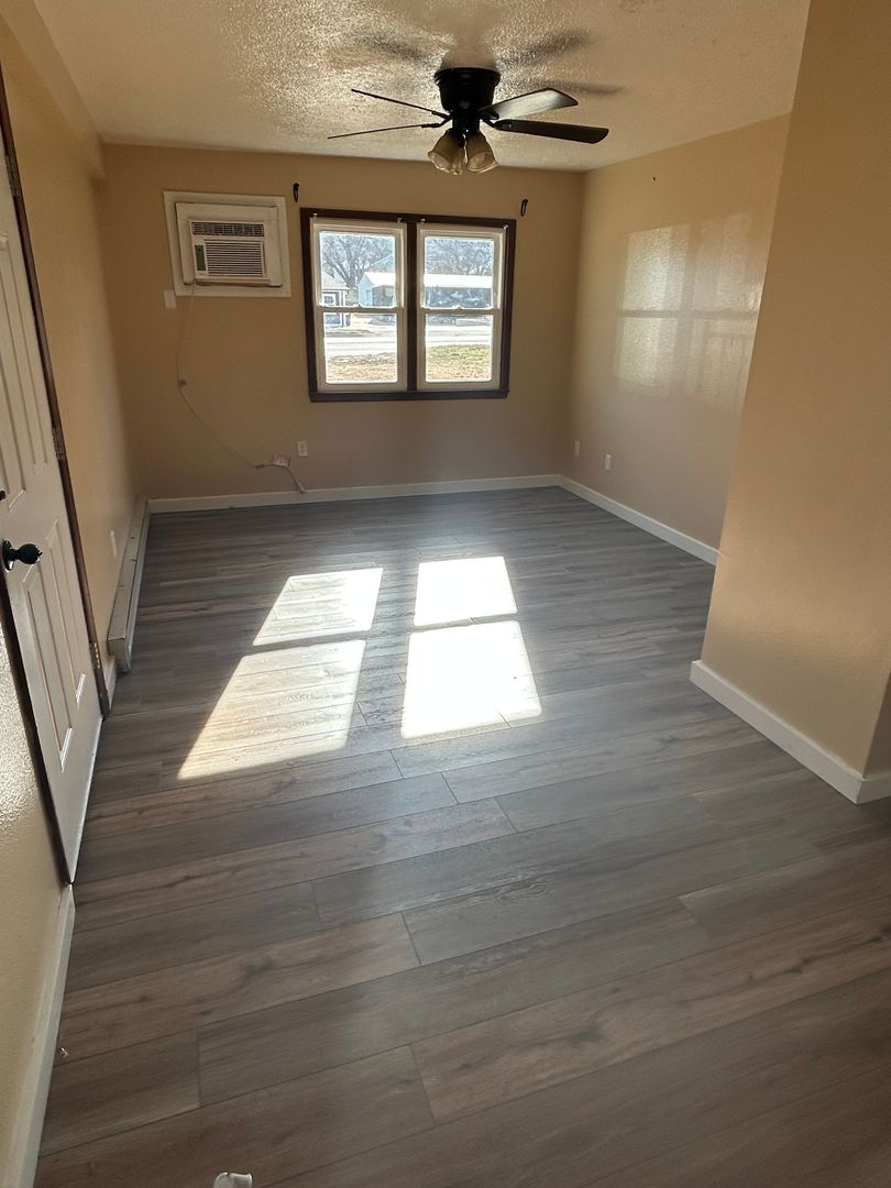Bolivar Apartment: 1009 W. Broadway