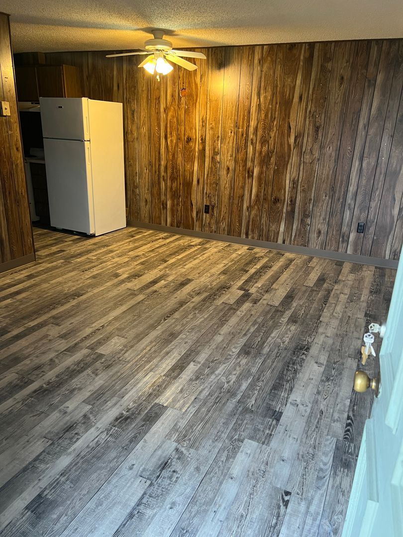 Bolivar Apartment: 1623 S. Pike Ave.