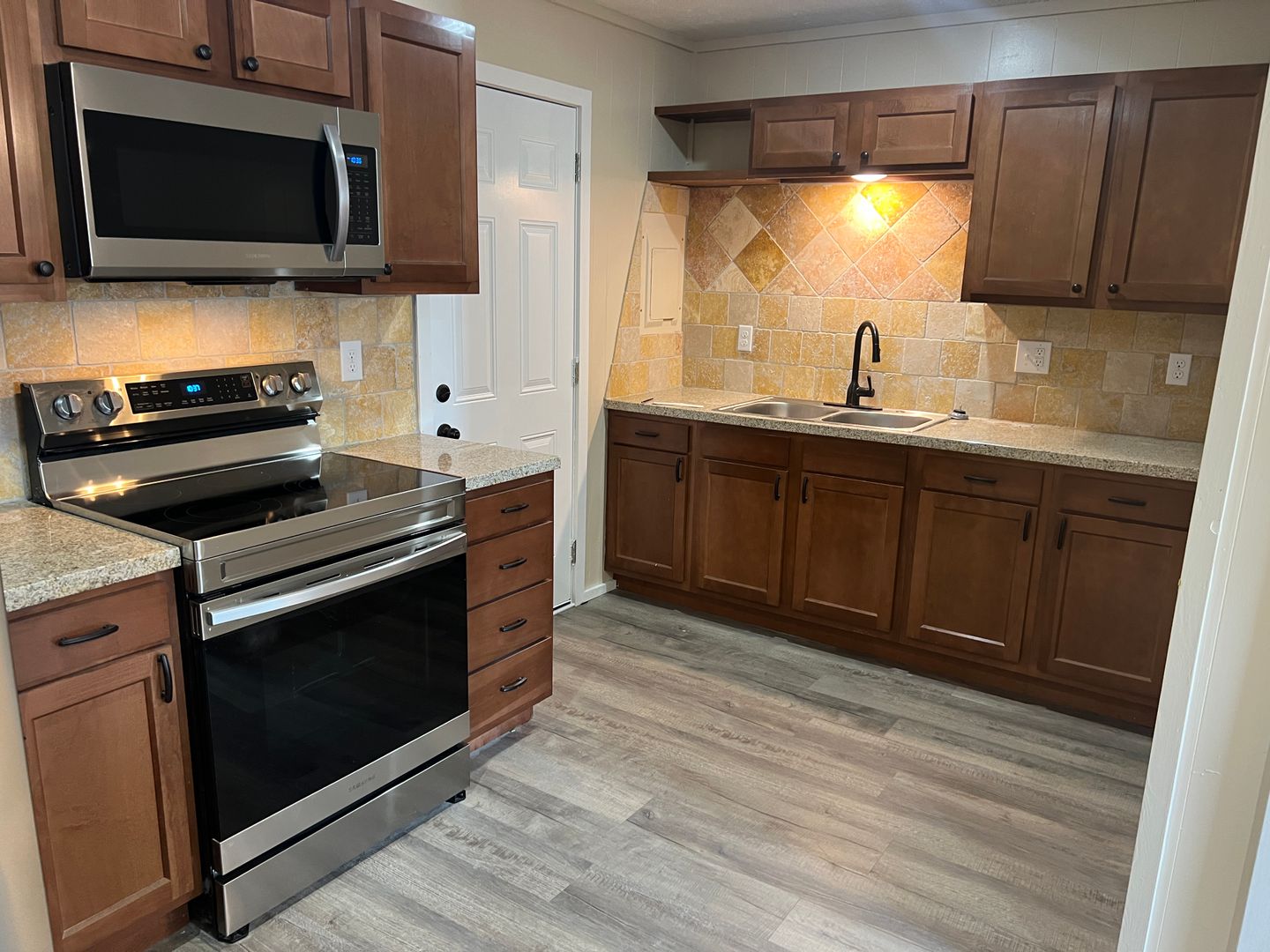 Bolivar Apartment: 1623 S. Pike Ave.