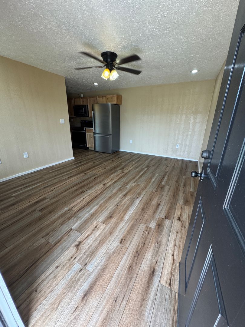 Bolivar Apartment: 1623 S. Pike Ave.
