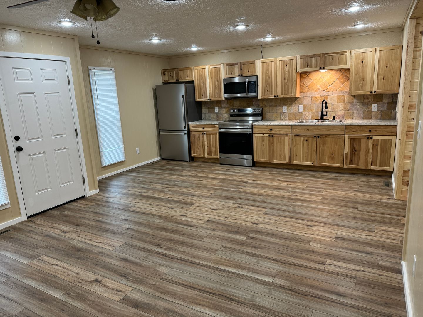 Bolivar Apartment: 1623 S. Pike Ave.