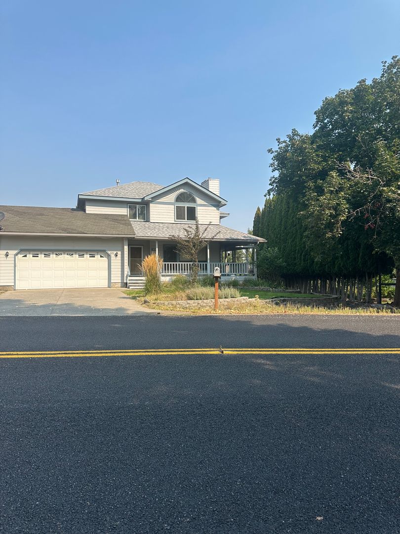 Hayden House: 1093 Loch Haven Drive