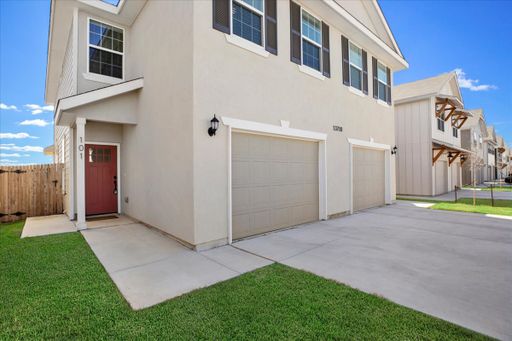 Listing photo thumbnail