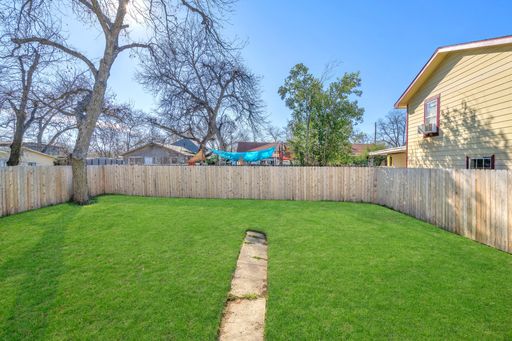Listing photo thumbnail