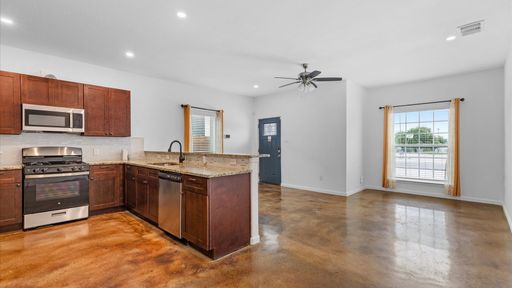 Listing photo thumbnail