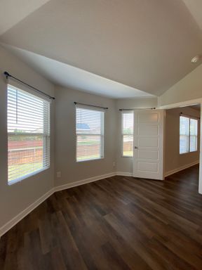 Listing photo thumbnail