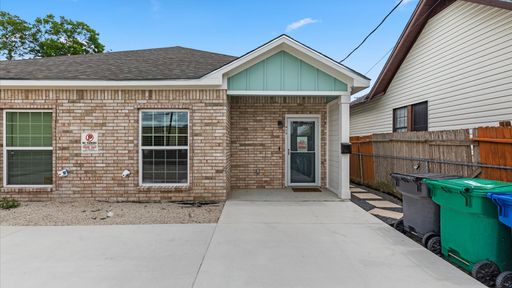 Listing photo thumbnail