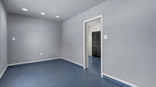 Listing photo thumbnail