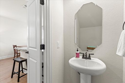 Listing photo thumbnail