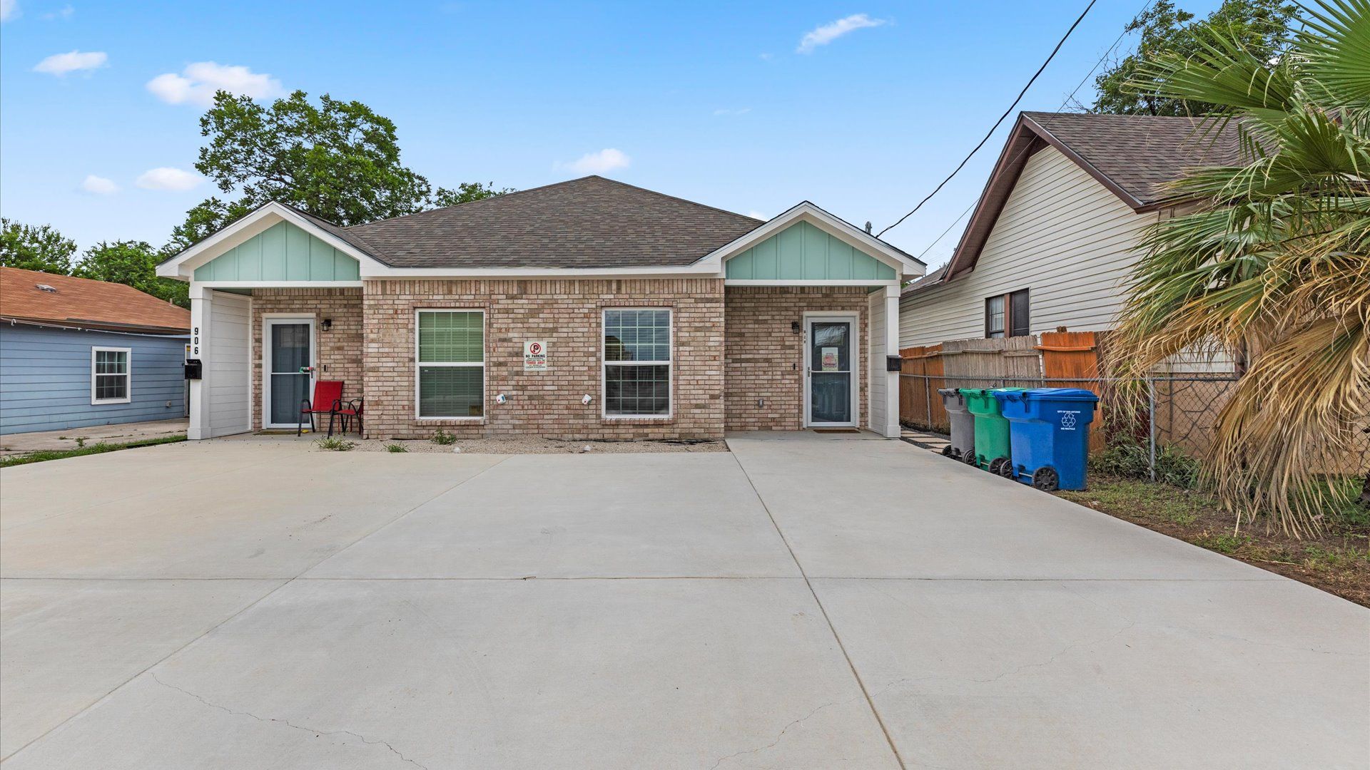 San Antonio House: 906 Gulf Unit 102