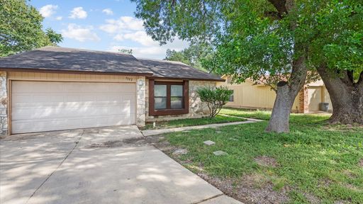 Listing photo thumbnail