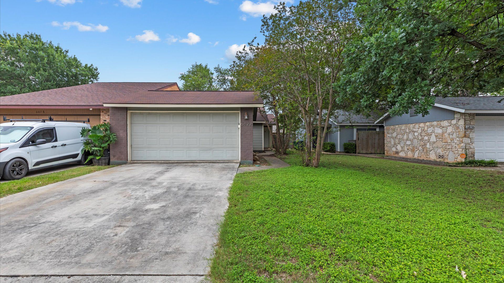 San Antonio House: 6822 Mountain Spring St