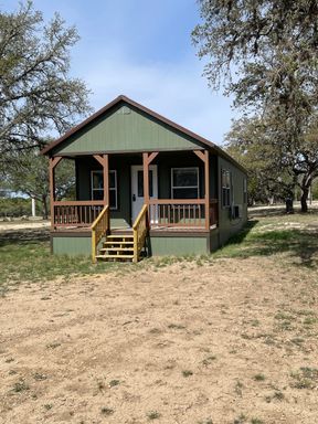 3795 Forest Trail Dr, Bandera, TX 78003