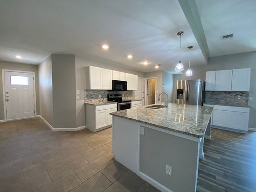Listing photo thumbnail