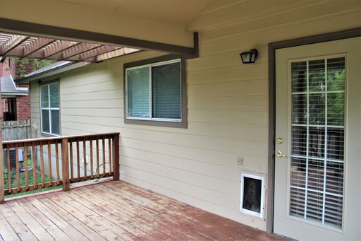 Listing photo thumbnail