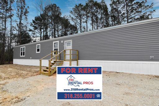 3 Bedroom 2 Bath Mobile Home in Ruston – photo 1