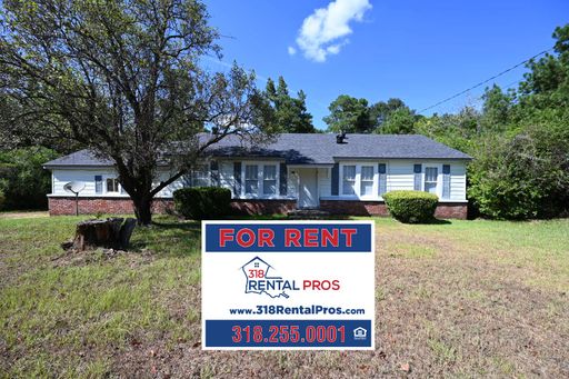 Updated 3 Bed 2 Bath Home! – photo 1