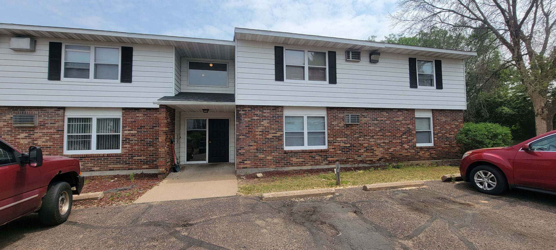 Eau Claire Apartment: 3303 Brian St.