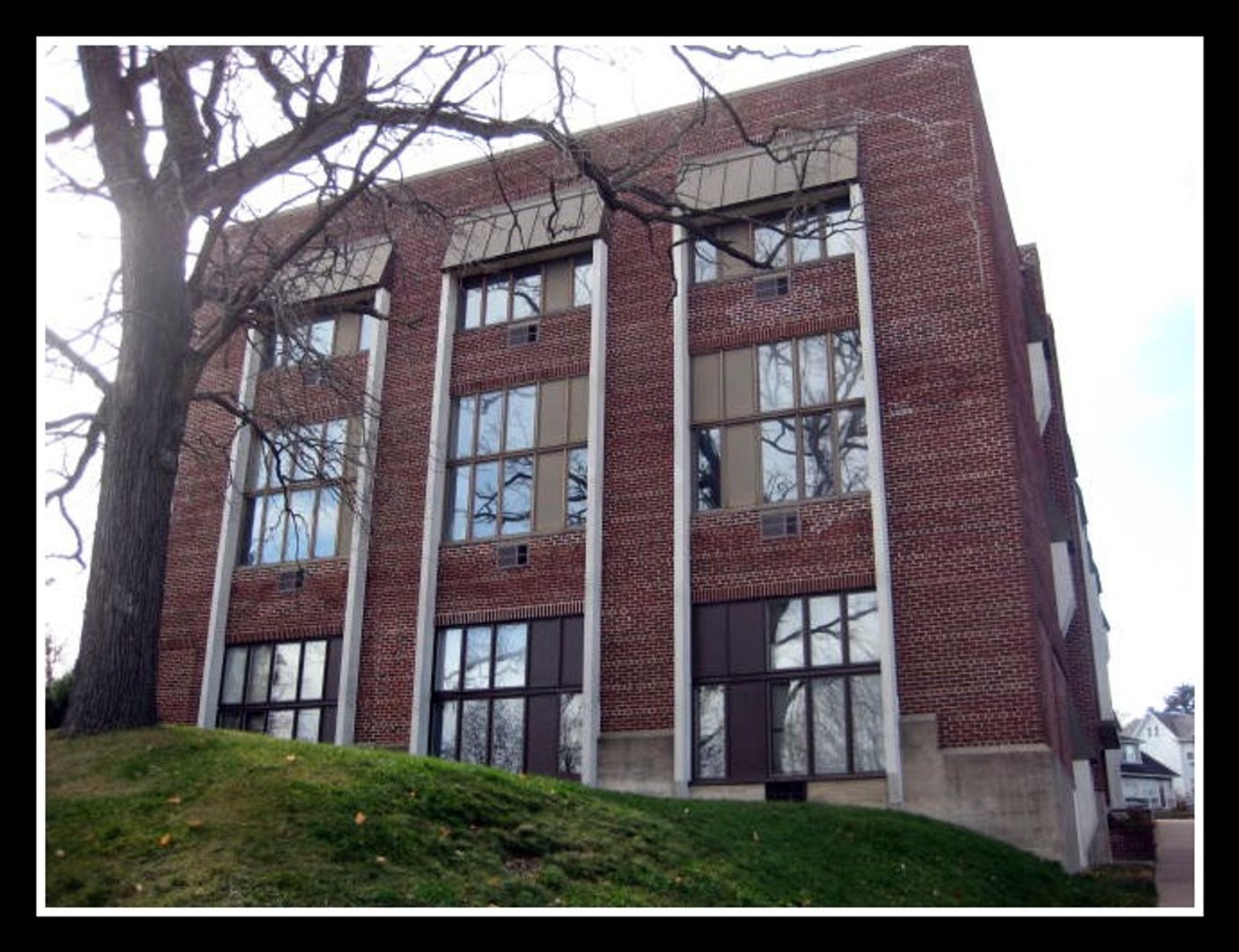 Chippewa Falls Apartment: 820 N Bridge Street