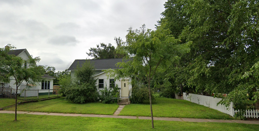 809 Broadway – photo 1