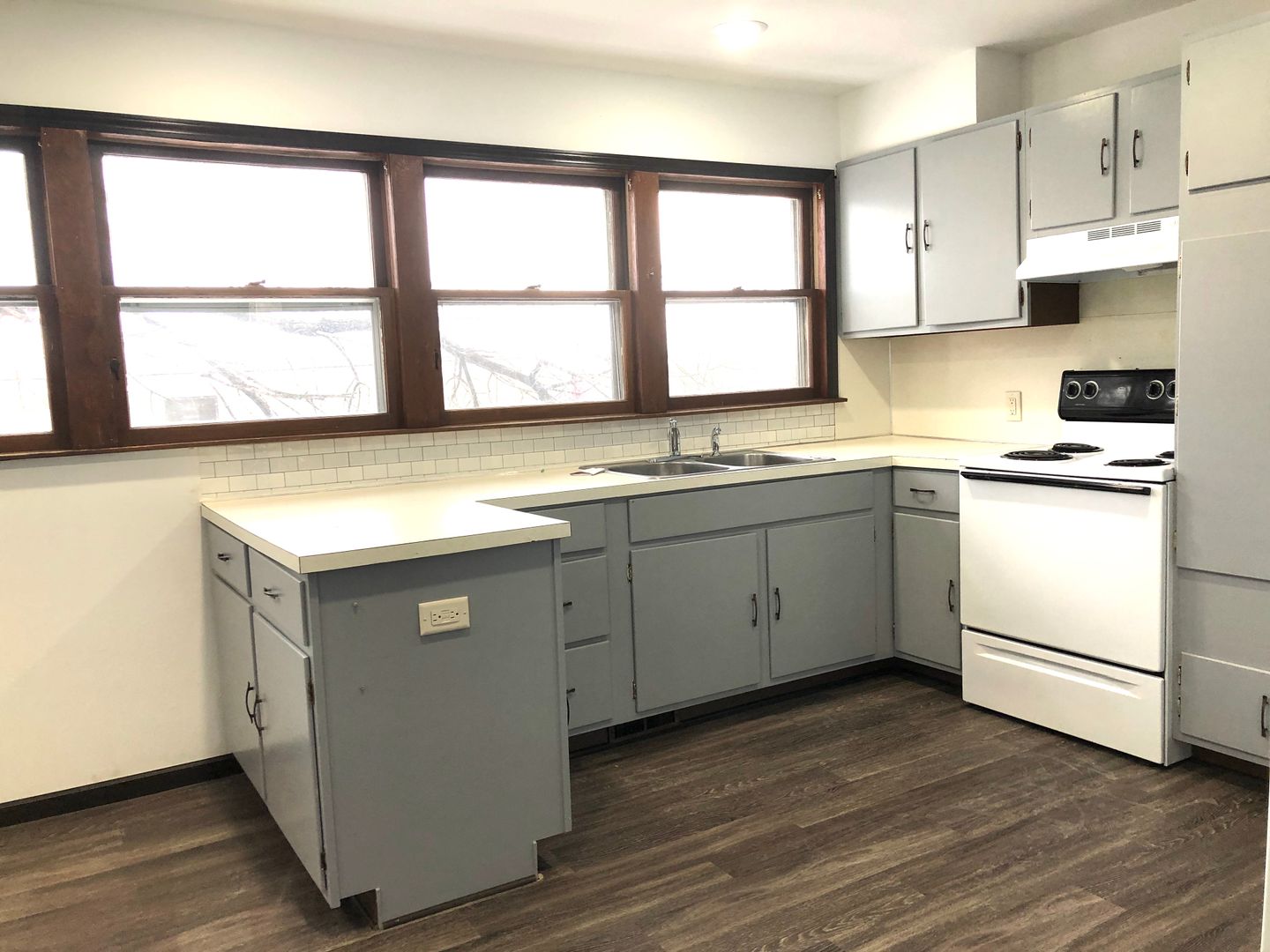 Chippewa Falls Apartment: 122 W Cedar Street