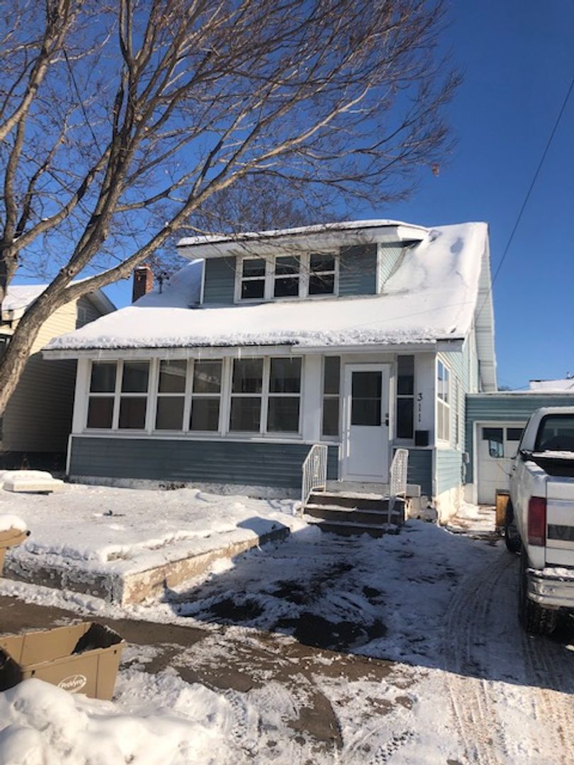 Eau Claire House: 311 N Dewey Street