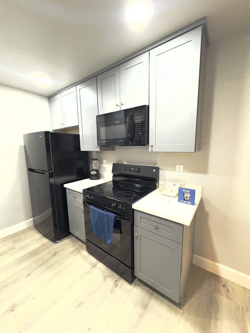 Ceres Apartment: 3001 10th St