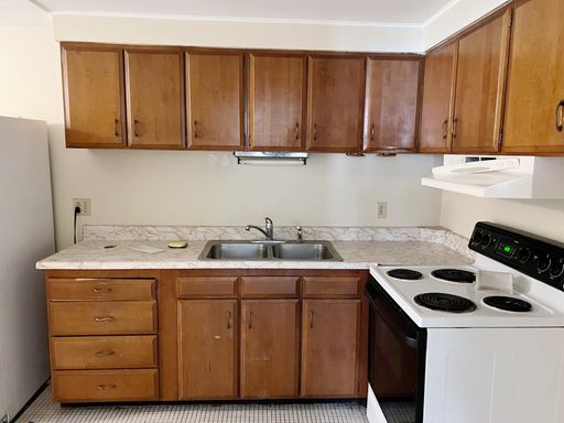 2 Bed / 1 Bath Apartment in Tooele! – photo 1