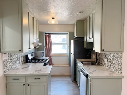 Charming 2 Bed / 1 Bath in Layton! – photo 1