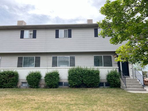 4 Bedroom Townhouse in Orem! – photo 1